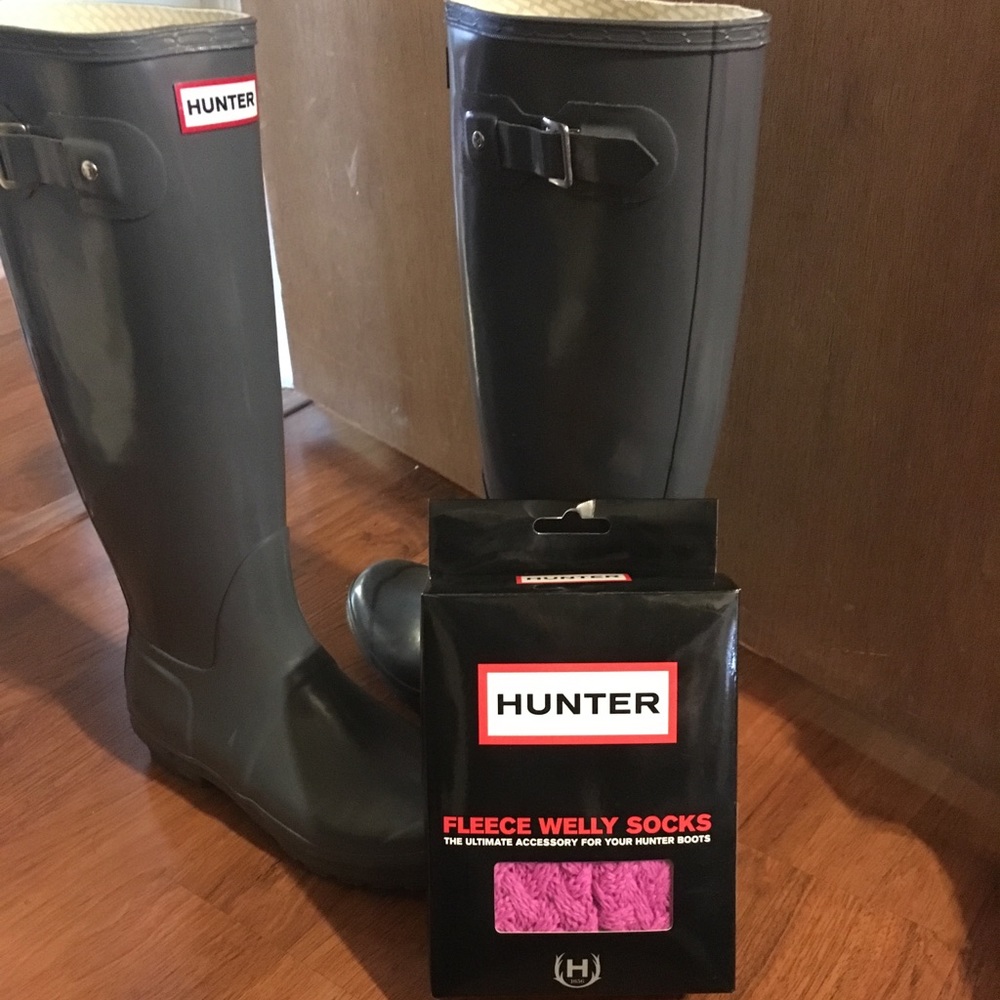 Hunter Original Tall Grey Glossy RainBoots ☔️ 👢